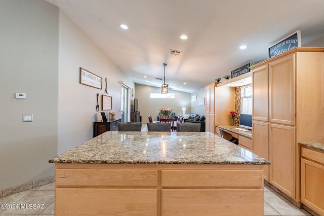 6952 W Tacna Drive, Tucson, AZ 85743