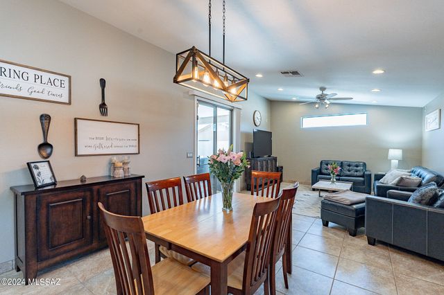 6952 W Tacna Drive, Tucson, AZ 85743