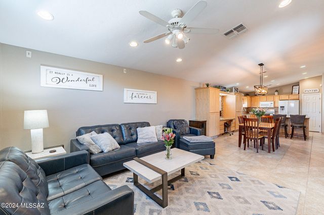 6952 W Tacna Drive, Tucson, AZ 85743