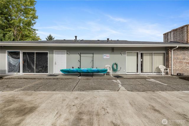 7301 NE 175th Street #331, Kenmore, WA 98028