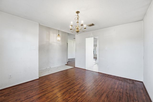 3901 22nd Street N, Texas City, TX 77590