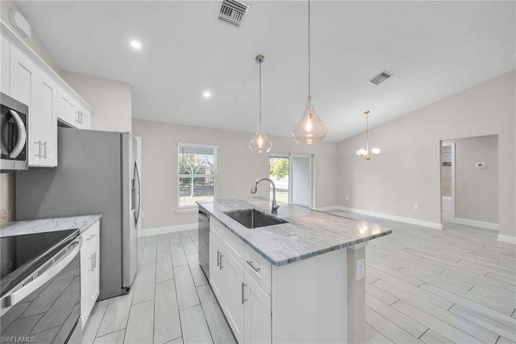 Image 10 of property listing at 4326 NE 24th PL, Cape Coral, FL 33909