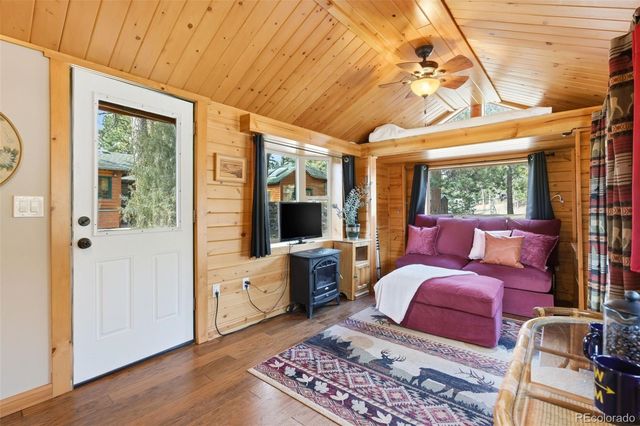 22901 Pinecrest Road, Golden, CO 80401