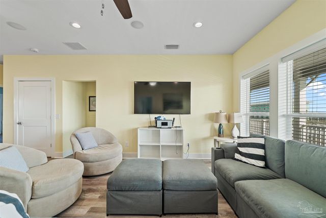 8162 Gulf Blvd, Navarre Beach, FL 32566