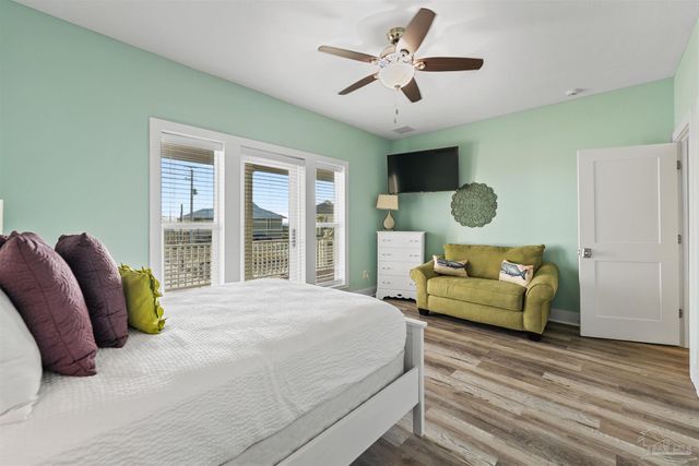 8162 Gulf Blvd, Navarre Beach, FL 32566