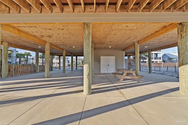 8162 Gulf Blvd, Navarre Beach, FL 32566