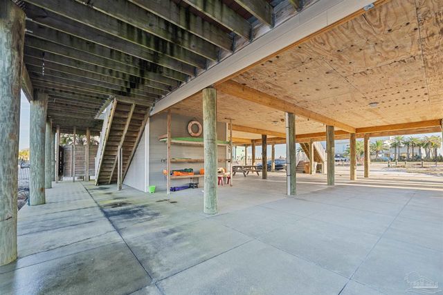 8162 Gulf Blvd, Navarre Beach, FL 32566