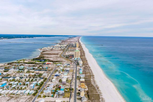 8162 Gulf Blvd, Navarre Beach, FL 32566