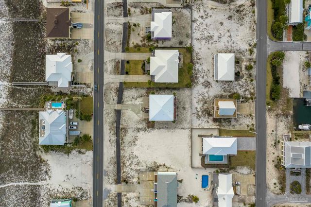 8162 Gulf Blvd, Navarre Beach, FL 32566