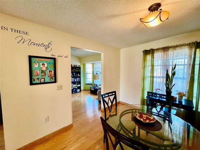 9120 QUEEN ELIZABETH COURT, Orlando, FL 32818