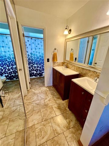 9120 QUEEN ELIZABETH COURT, Orlando, FL 32818