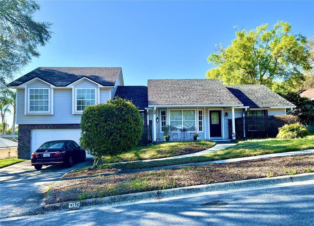 9120 QUEEN ELIZABETH COURT, Orlando, FL 32818