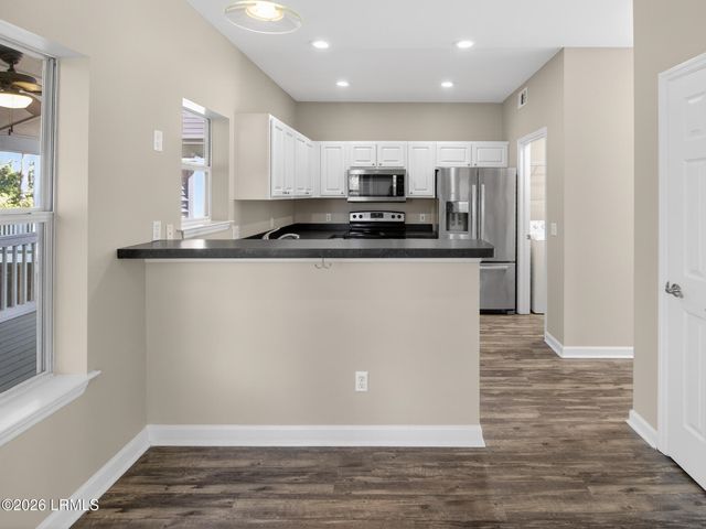 15 Pine Burr Road # 18, Hilton Head Island, SC 29926