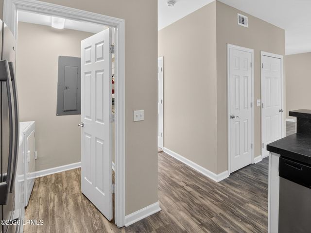 15 Pine Burr Road # 18, Hilton Head Island, SC 29926