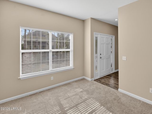 15 Pine Burr Road # 18, Hilton Head Island, SC 29926