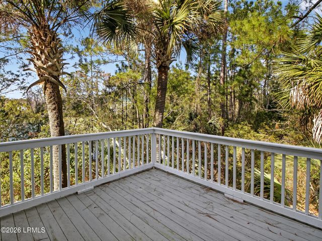 15 Pine Burr Road # 18, Hilton Head Island, SC 29926