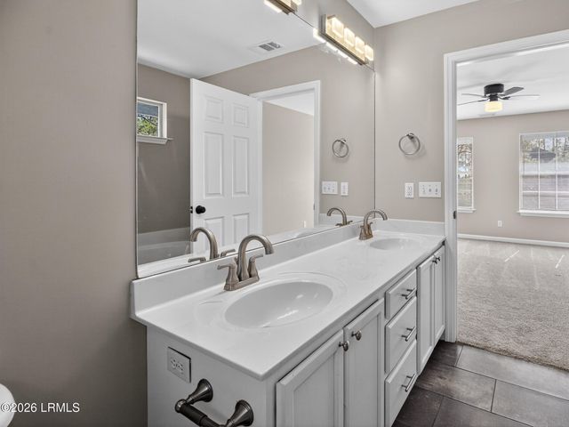 15 Pine Burr Road # 18, Hilton Head Island, SC 29926