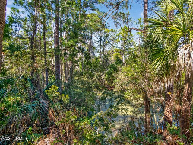 15 Pine Burr Road # 18, Hilton Head Island, SC 29926