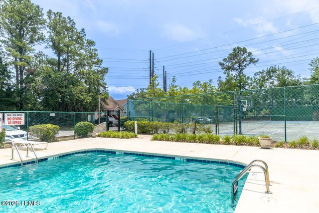 15 Pine Burr Road # 18, Hilton Head Island, SC 29926