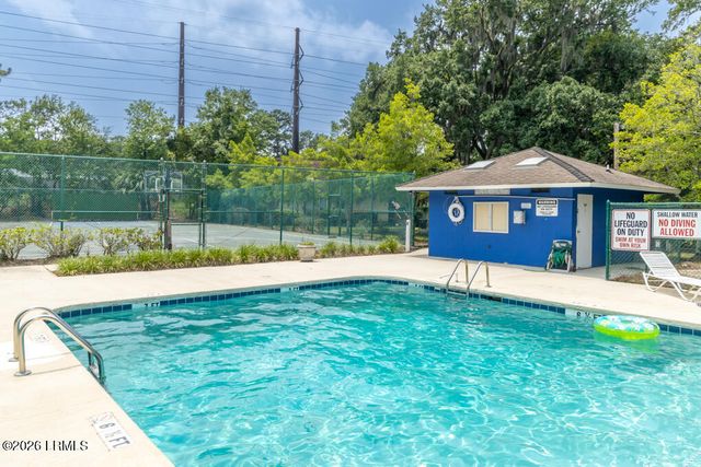 15 Pine Burr Road # 18, Hilton Head Island, SC 29926