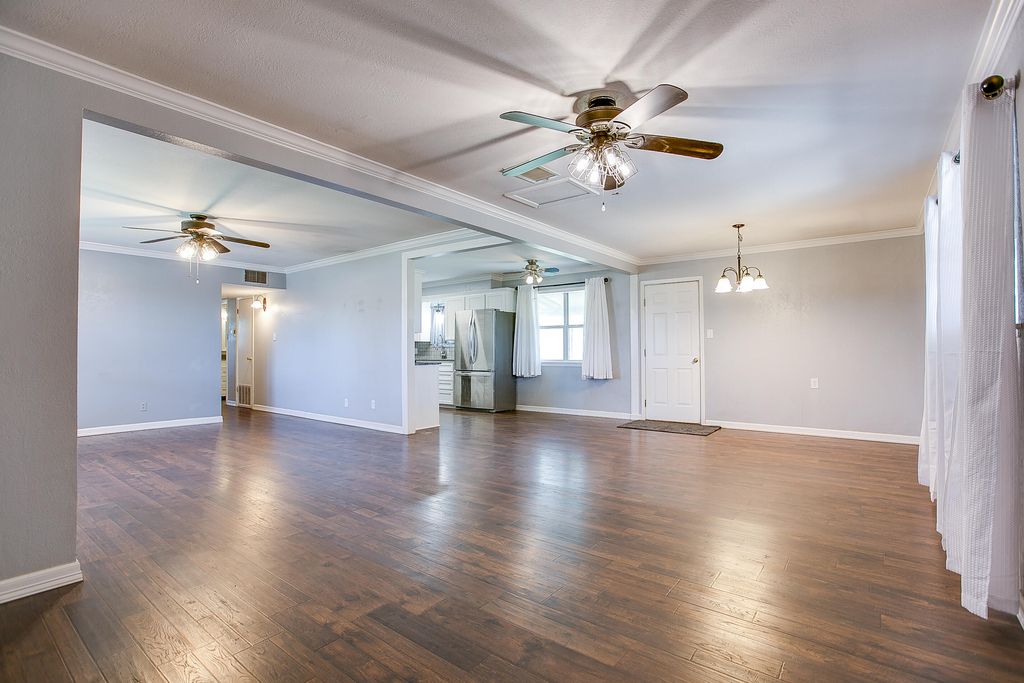 Image 6 of property listing at 7454 Canna Street, San Angelo, TX 76901