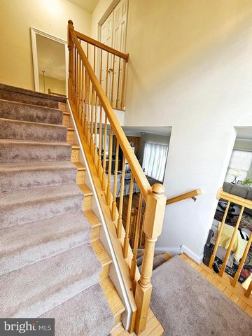 43442 KATLING SQ, Chantilly, VA 20152