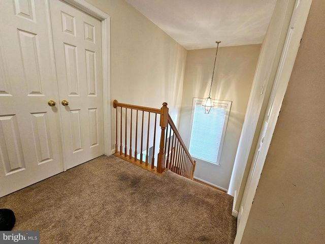 43442 KATLING SQ, Chantilly, VA 20152