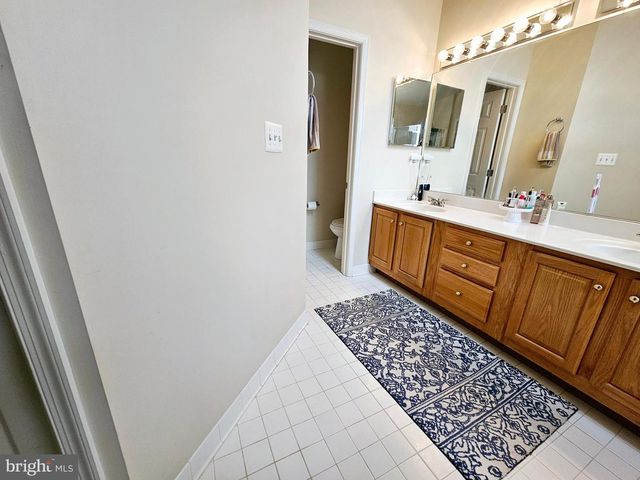 43442 KATLING SQ, Chantilly, VA 20152