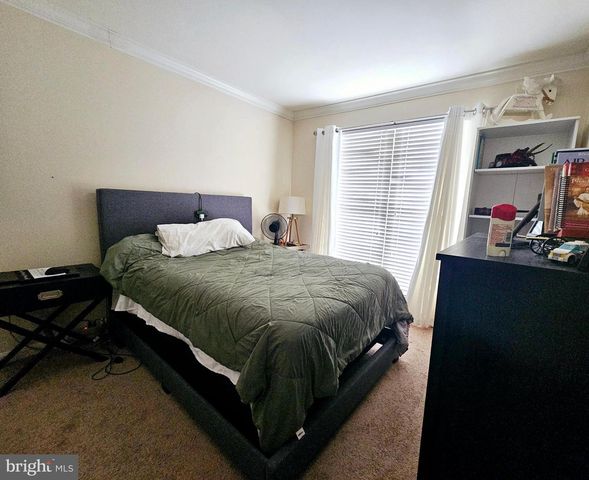 43442 KATLING SQ, Chantilly, VA 20152