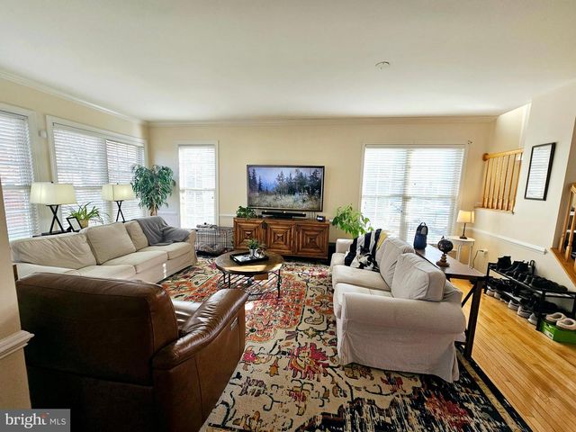 43442 KATLING SQ, Chantilly, VA 20152