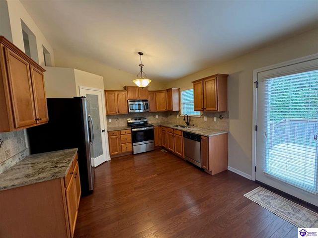 116 Vineland Parkway, Vine Grove, KY 40175