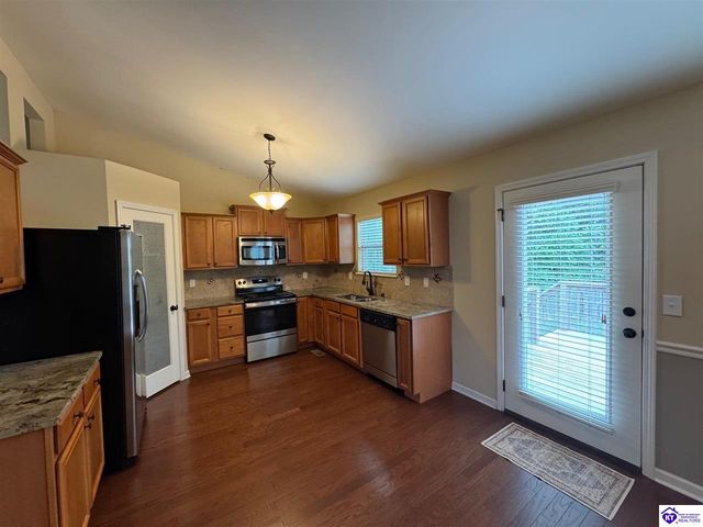 116 Vineland Parkway, Vine Grove, KY 40175