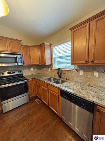 116 Vineland Parkway, Vine Grove, KY 40175
