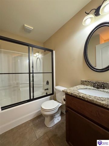 116 Vineland Parkway, Vine Grove, KY 40175