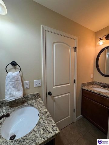 116 Vineland Parkway, Vine Grove, KY 40175