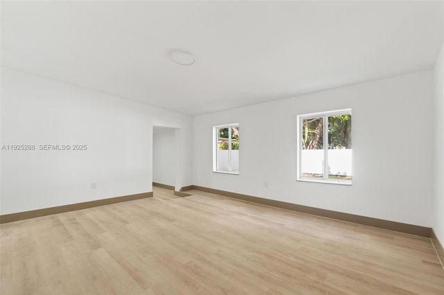 1453 NW 56th St, Miami, FL 33142