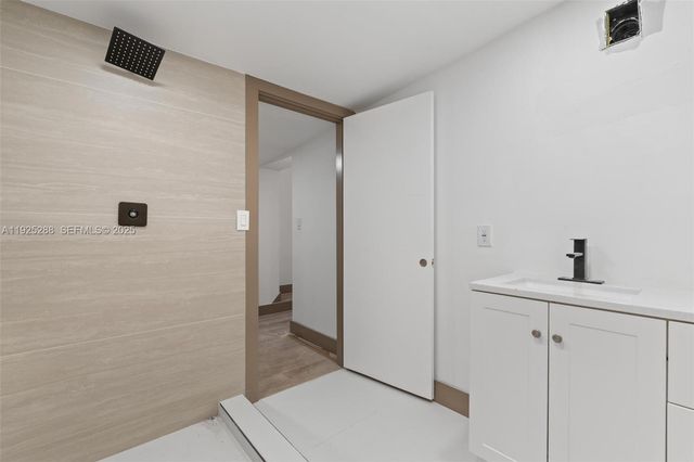 1453 NW 56th St, Miami, FL 33142