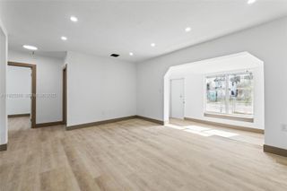 1453 NW 56th St, Miami, FL 33142