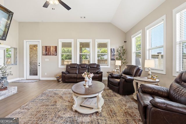 403 Cannon Point Drive, Bonaire, GA 31005