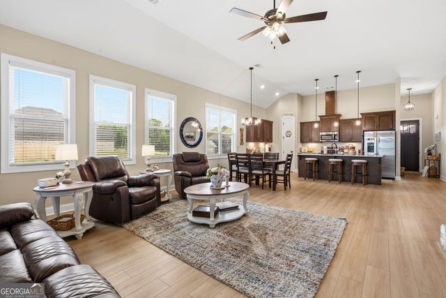 403 Cannon Point Drive, Bonaire, GA 31005