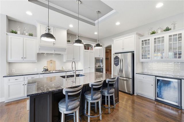 16324 S Twilight Lane, Olathe, KS 66062