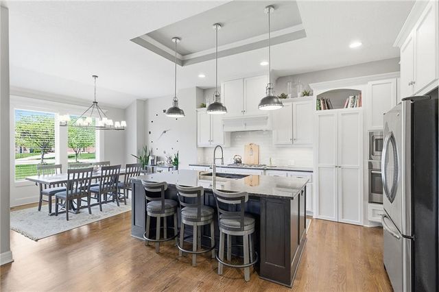 16324 S Twilight Lane, Olathe, KS 66062
