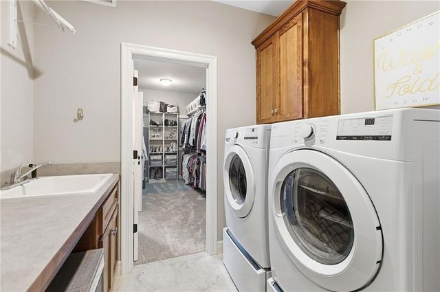 16324 S Twilight Lane, Olathe, KS 66062