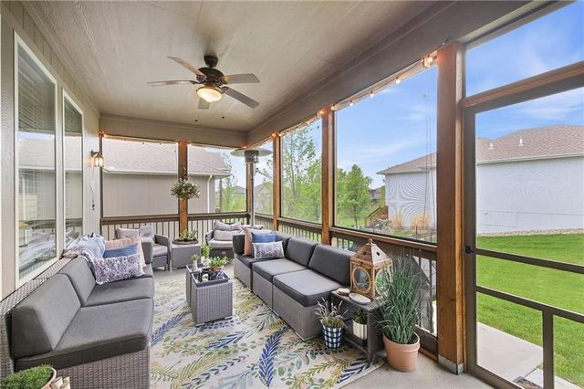 16324 S Twilight Lane, Olathe, KS 66062