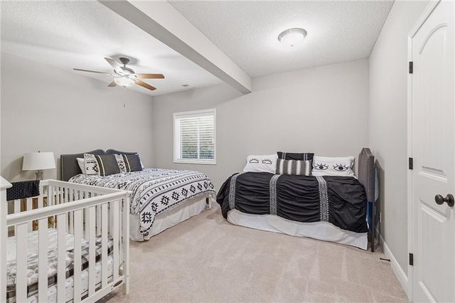 16324 S Twilight Lane, Olathe, KS 66062