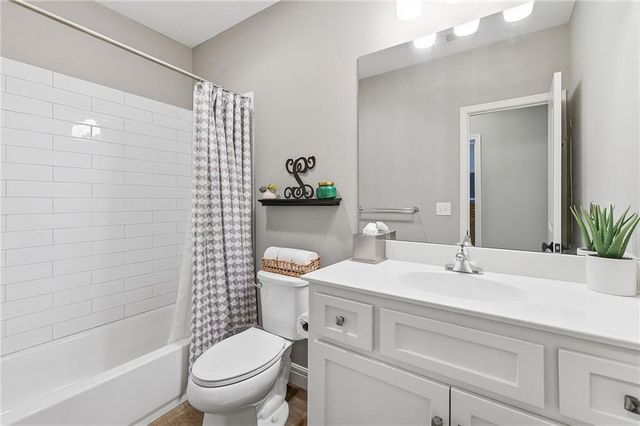 16324 S Twilight Lane, Olathe, KS 66062