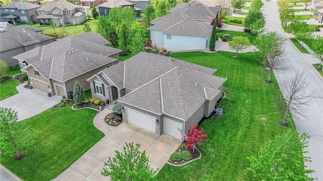 16324 S Twilight Lane, Olathe, KS 66062