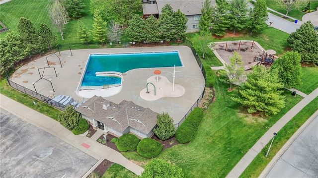 16324 S Twilight Lane, Olathe, KS 66062