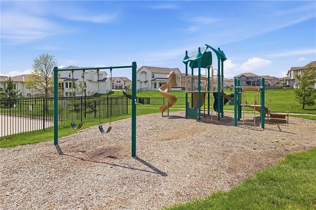 16324 S Twilight Lane, Olathe, KS 66062