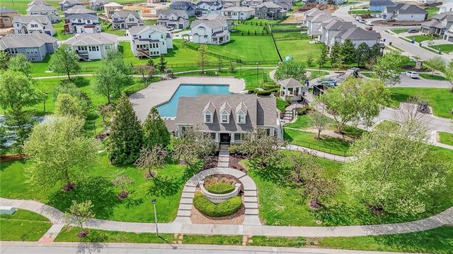 16324 S Twilight Lane, Olathe, KS 66062
